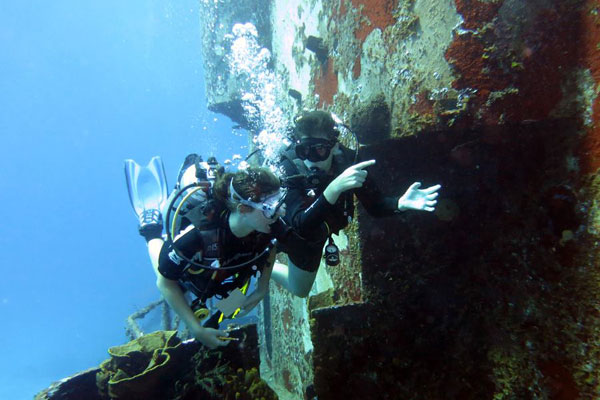scuba diving instructor